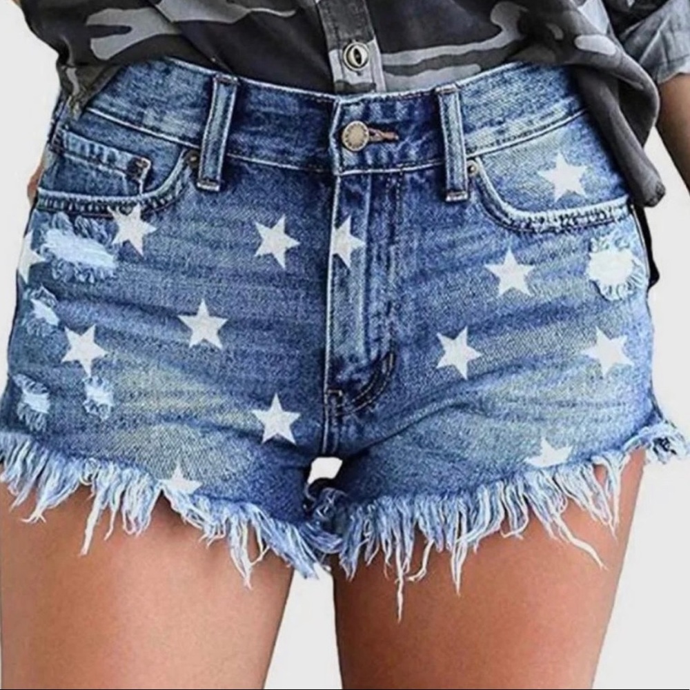 New! Raw Hem Star Printed Distressed Denim Jeans Shorts